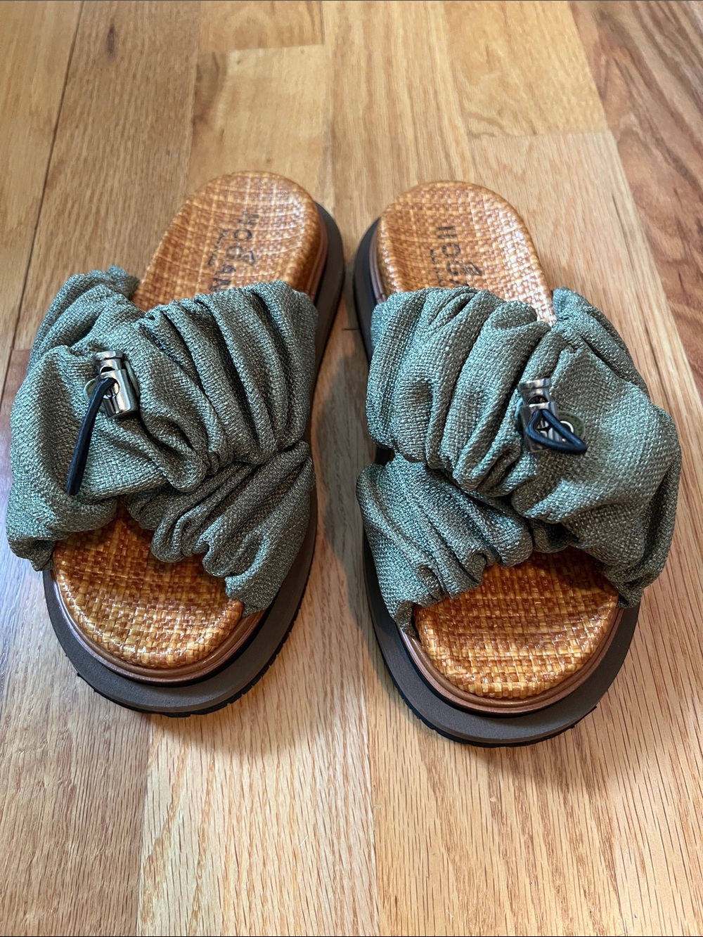 Green Ruched Slide Sandals by Hogan size 6 - Picture 2 of 4